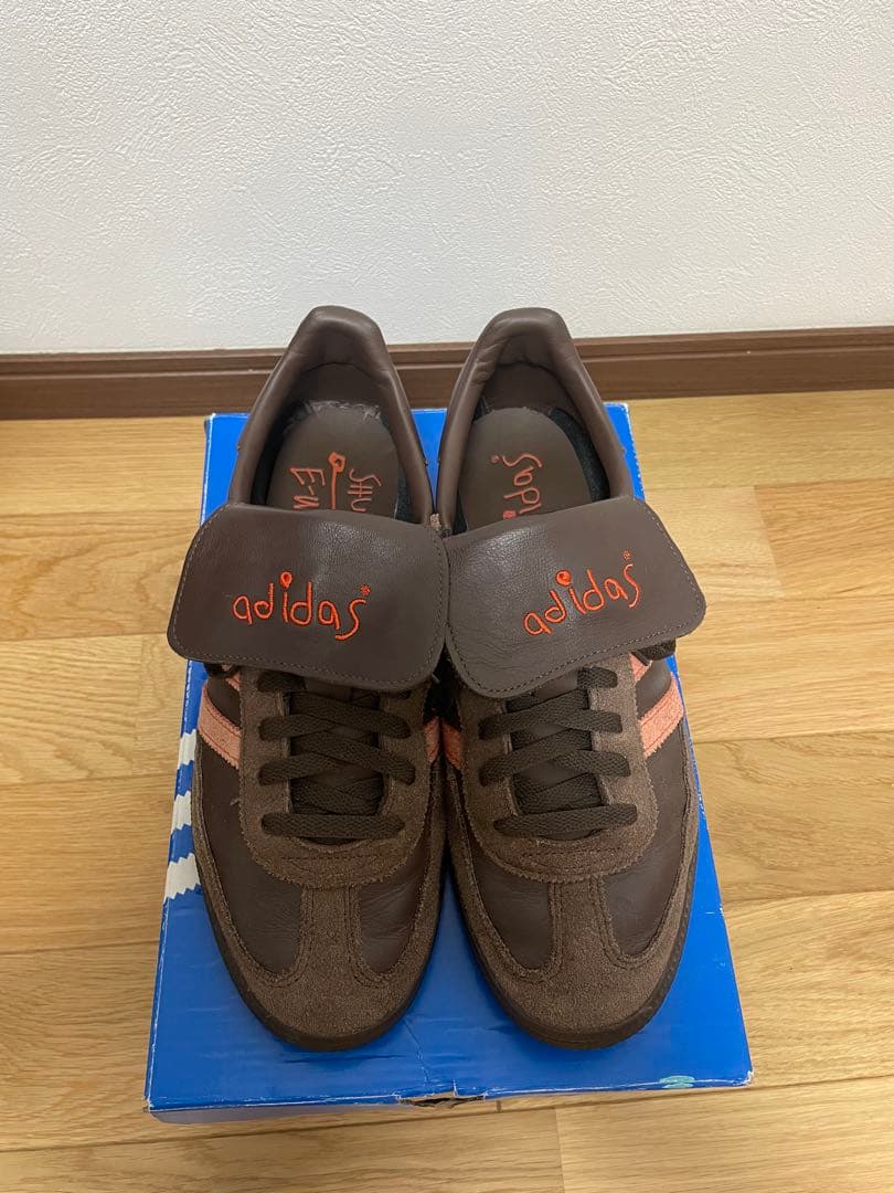 Adidas Sneakers