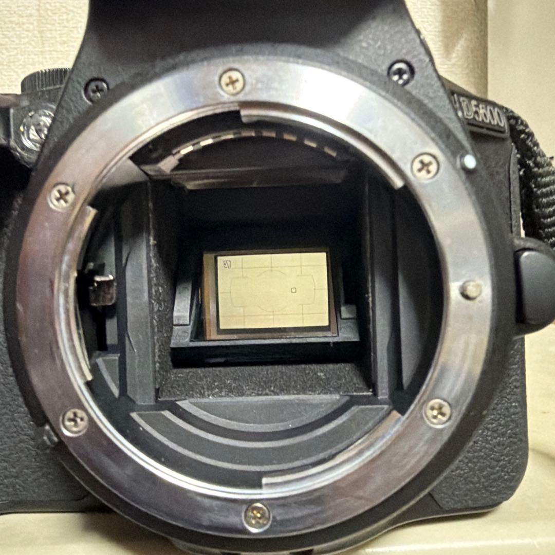 Nikon Digital Slr D5600 Nikkor 18-300 3.5-5.6G Vr
