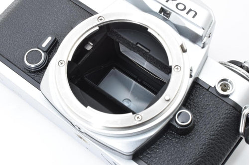 Nikon Slr Cameras (Film) Fe H227