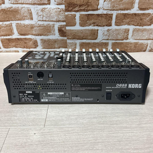 Korg Multi -Track Recorder D888 8 Mtr Hdd80Gb