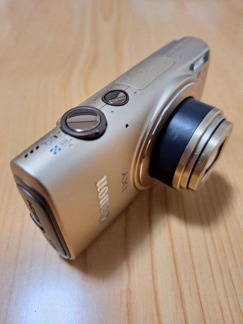 Canon Compact Digital Camera Ixy 610F