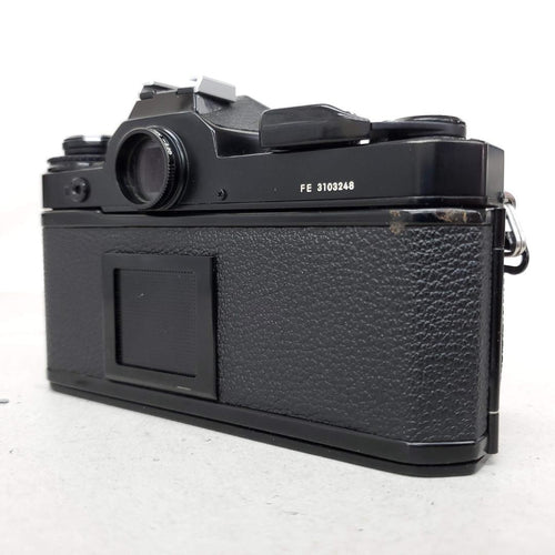 Nikon Slr Camera (Film) Fe G0220-166-9V