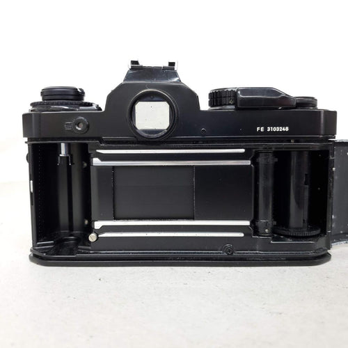 Nikon Slr Camera (Film) Fe G0220-166-9V