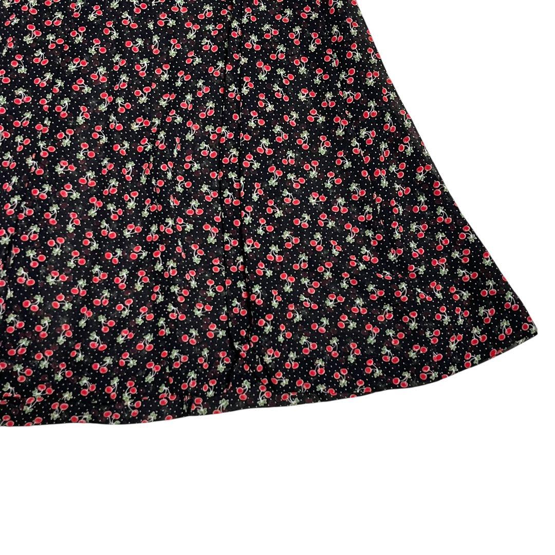 Tricot Comme Des Garcons Skirt Outfits