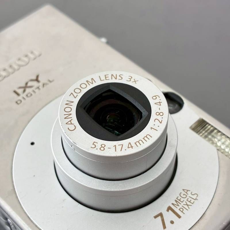 Canon Compact Digital Camera Ixy 10 Pc1228 Silver 514K