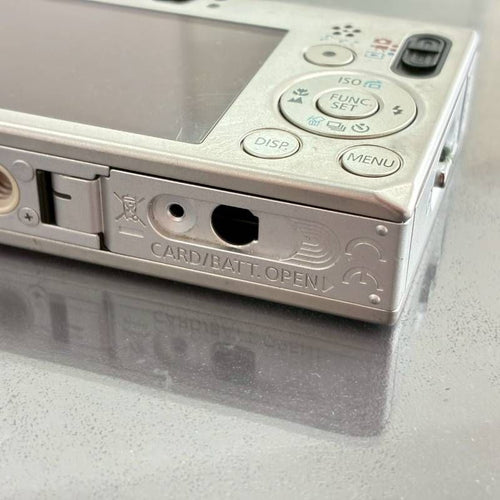 Canon Compact Digital Camera Ixy 10 Pc1228 Silver 514K