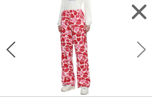 Apee Sweatshirts Heart Badge Camo Sweat Pants