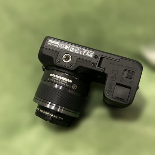 Mirrorless Interchangeable Lens Cameras Nikon 1 V2 Nikkor Vr 10-30Mm