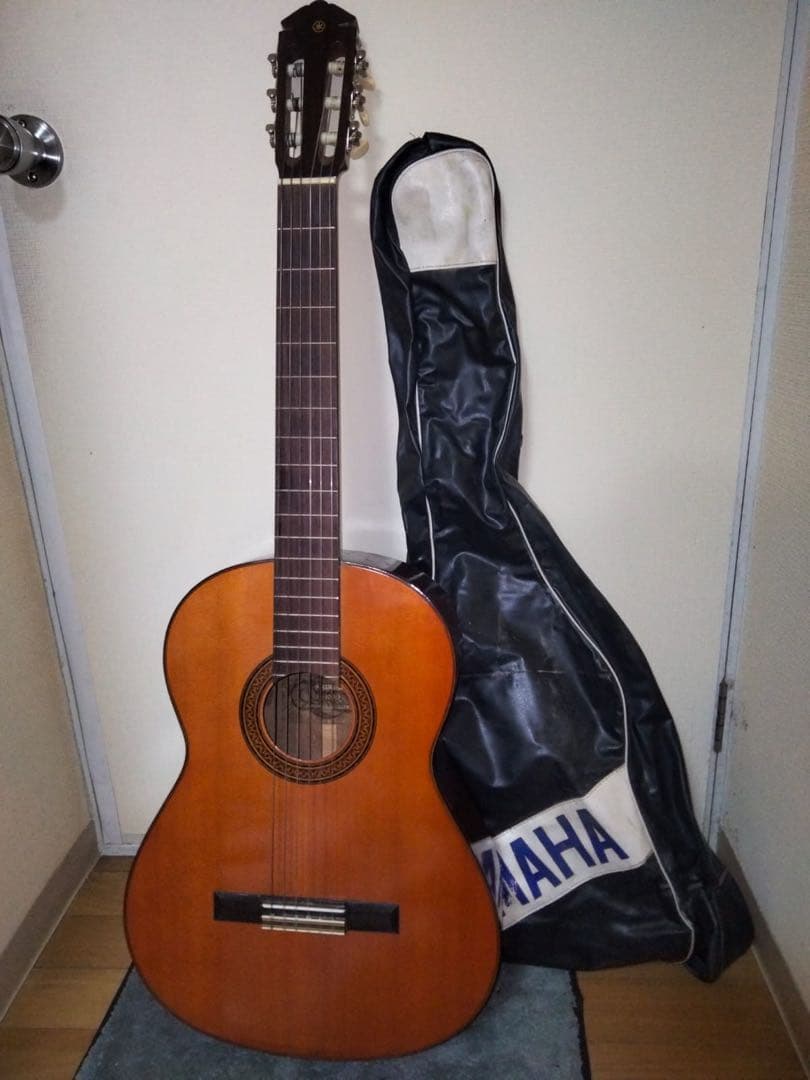 Yamaha Classical Guitar G-100D