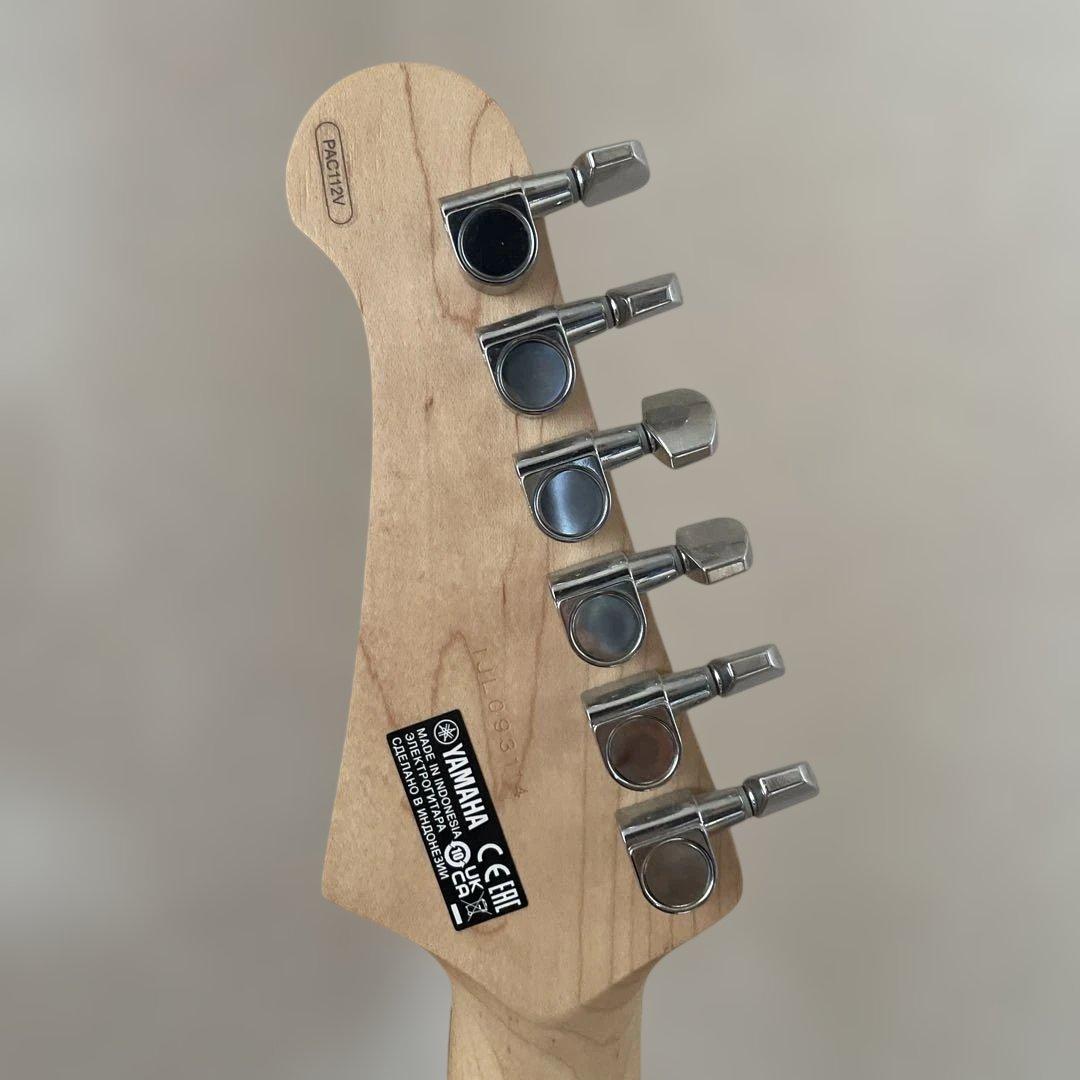 Yamaha Electric Guitars Pacifica 112V