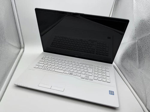Fujitsu Windows Laptops 17 8 I3 8Gb Ssd+Hdd Office