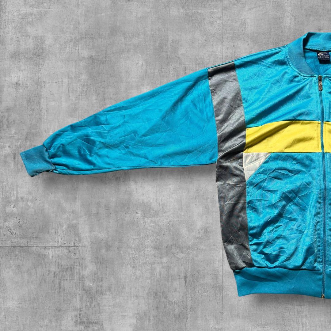 Nike Tracksuits, Pullovers Jerseys 2740 80 L