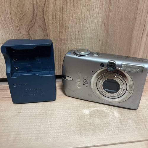 Canon Compact Digital Camera Ixy 600 Pc1114