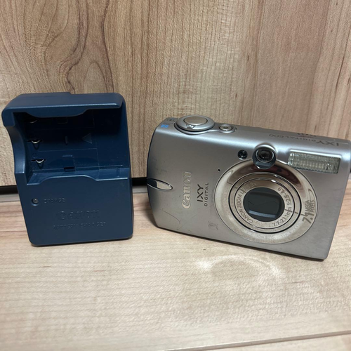 Canon Compact Digital Camera Ixy 600 Pc1114