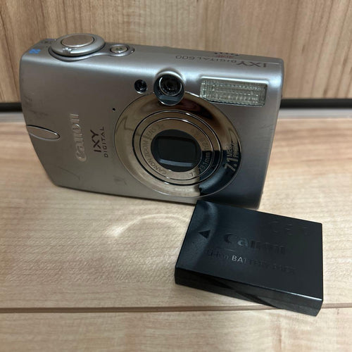 Canon Compact Digital Camera Ixy 600 Pc1114