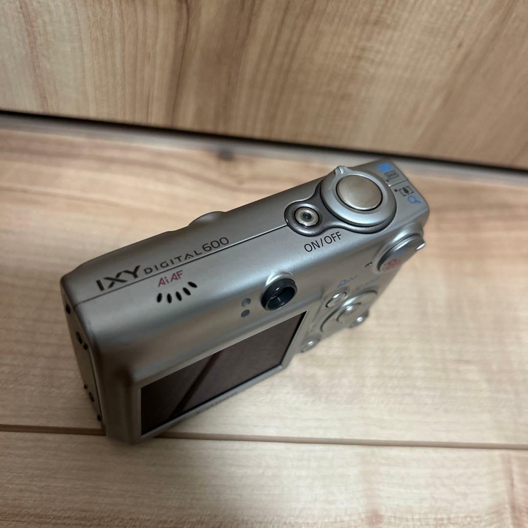 Canon Compact Digital Camera Ixy 600 Pc1114