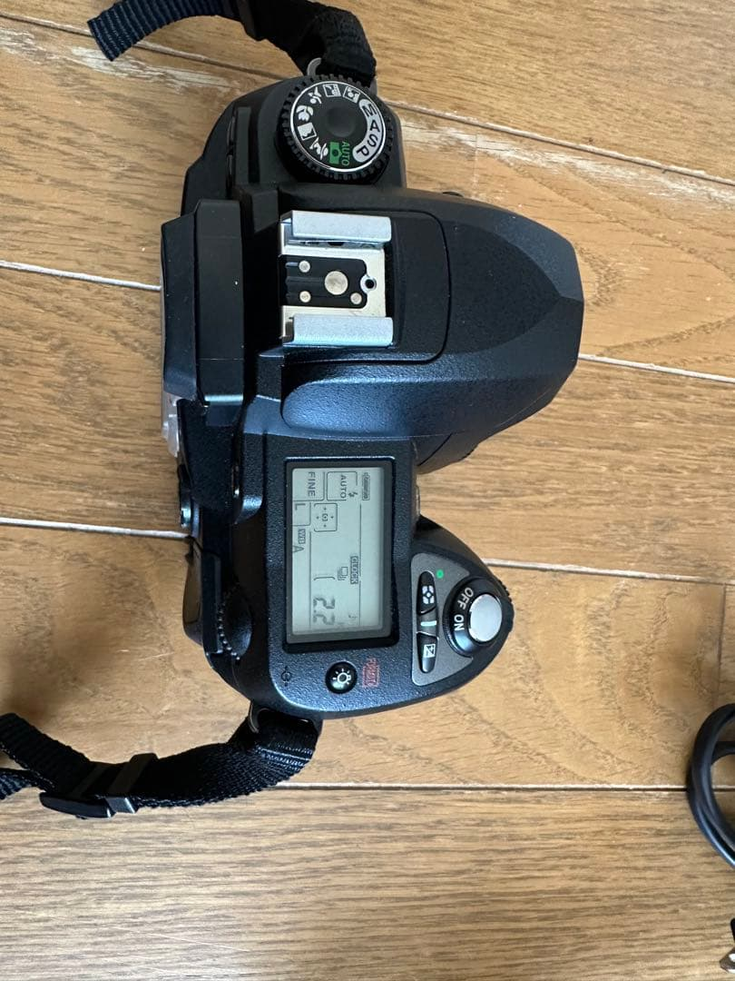 Nikon Slr Camera (Film) Nikond70