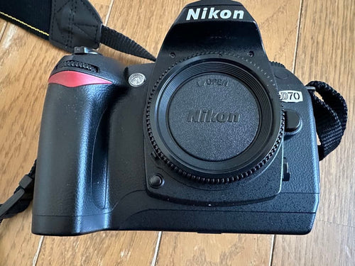 Nikon Slr Camera (Film) Nikond70