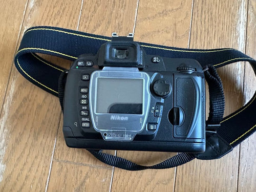 Nikon Slr Camera (Film) Nikond70