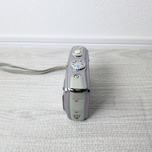 Nikon Compact Digital Cameras Coolpix P4 Vr