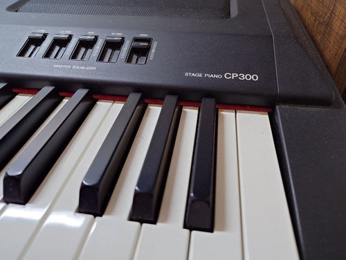 Yamaha Keyboard Electronic Piano Cp300 2009