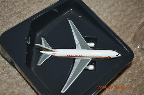 Herpa Wings Aircraft Helicopters 1/500 B767-200