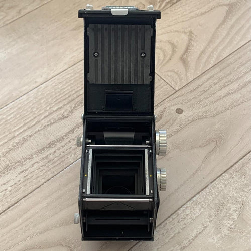 Mamiya Double -Lens Reflex Camera B 6