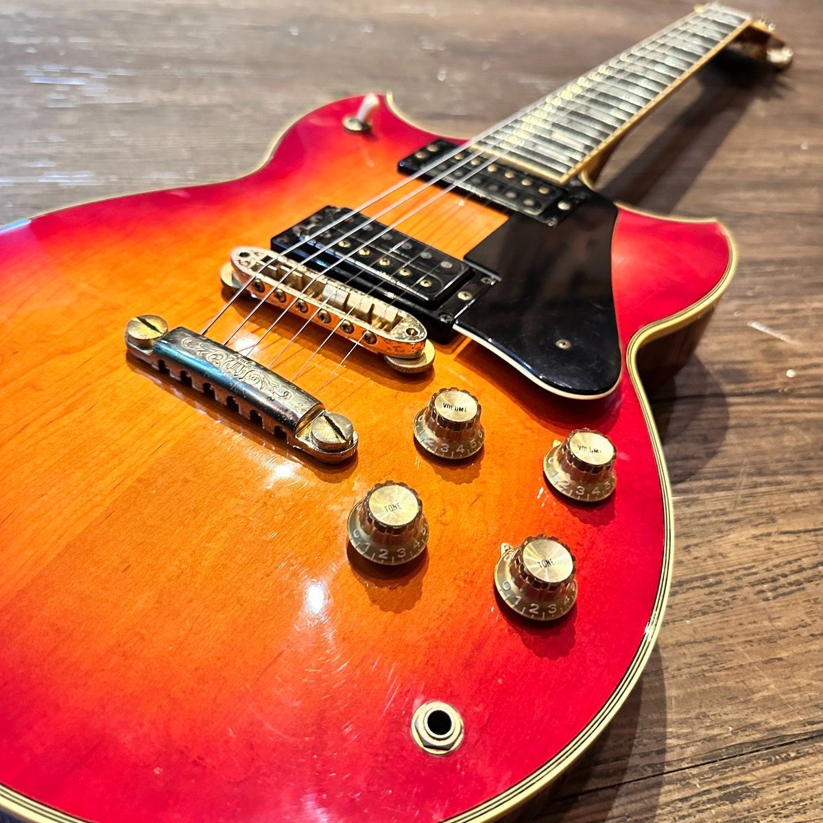 Yamaha Electric Guitar Sg-1000 1982