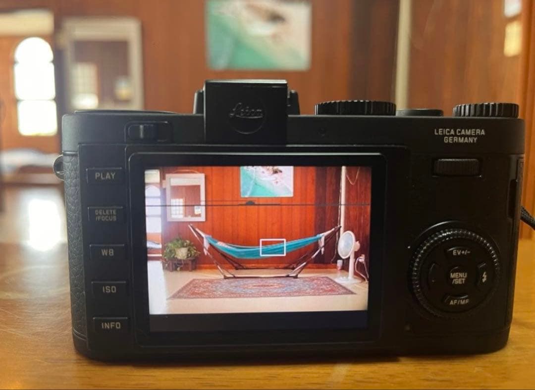 Leica Compact Digital Cameras X2
