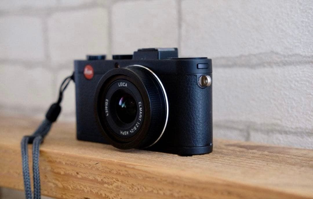 Leica Compact Digital Cameras X2