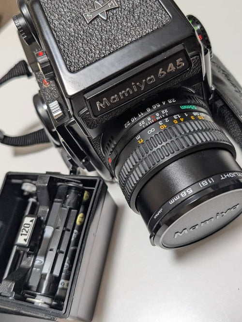 Mamiya Slr Camera (Film) 645