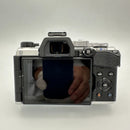 Om System Mirrorless Interchangeable Lips Om-5 14-150Mm Ii