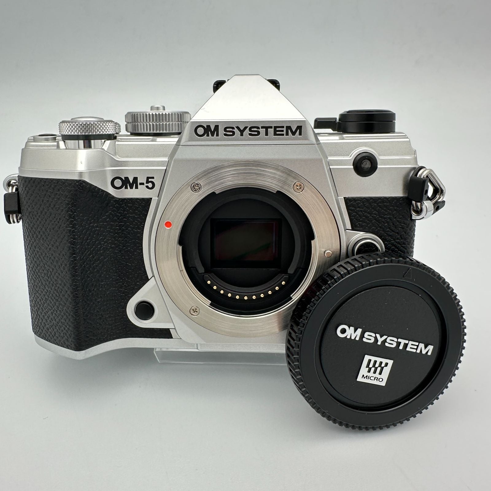 Om System Mirrorless Interchangeable Lips Om-5 14-150Mm Ii