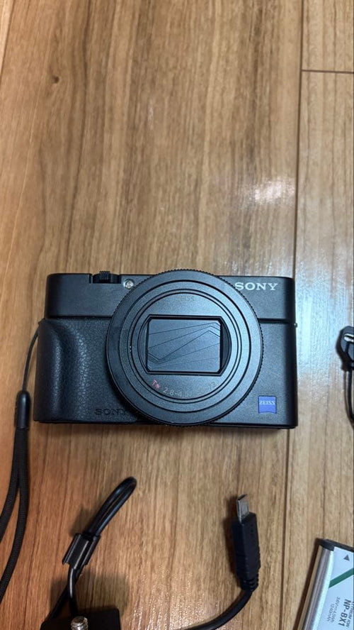 Sony Compact Digital Cameras Cyber-Shot Dsc-Rx100M7