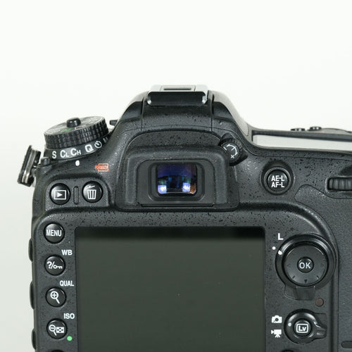 Nikon Digital Slr 17,499 D7100 F