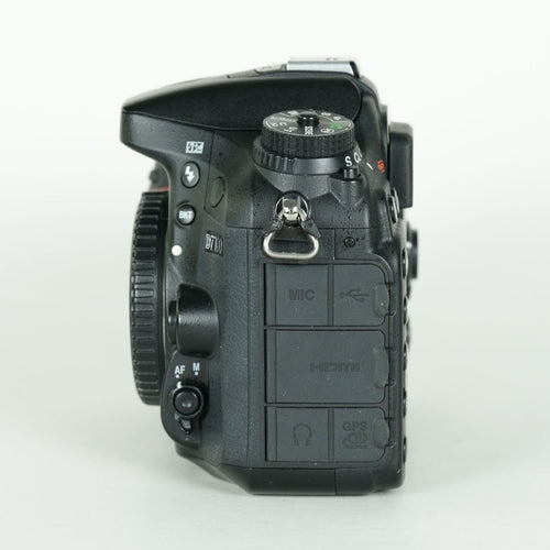Nikon Digital Slr 17,499 D7100 F