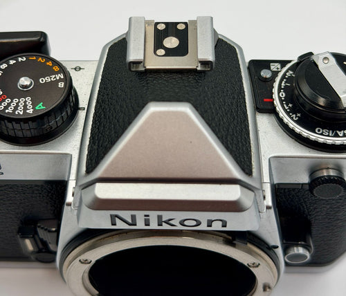 Slr Camera (Film) Nikon Fe2 K0030