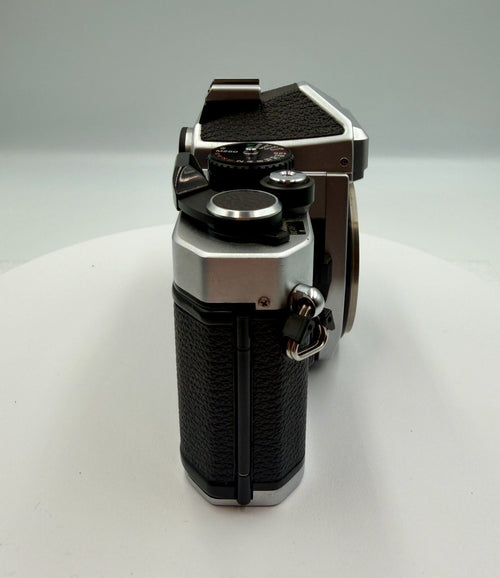 Slr Camera (Film) Nikon Fe2 K0030