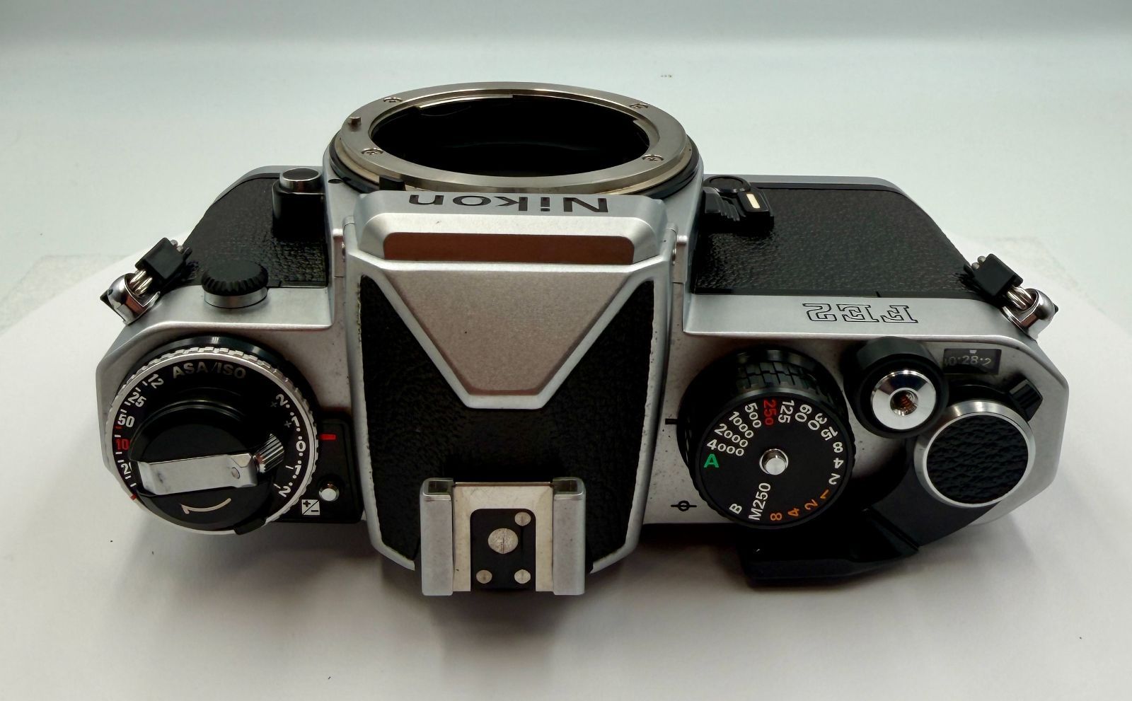 Slr Camera (Film) Nikon Fe2 K0030