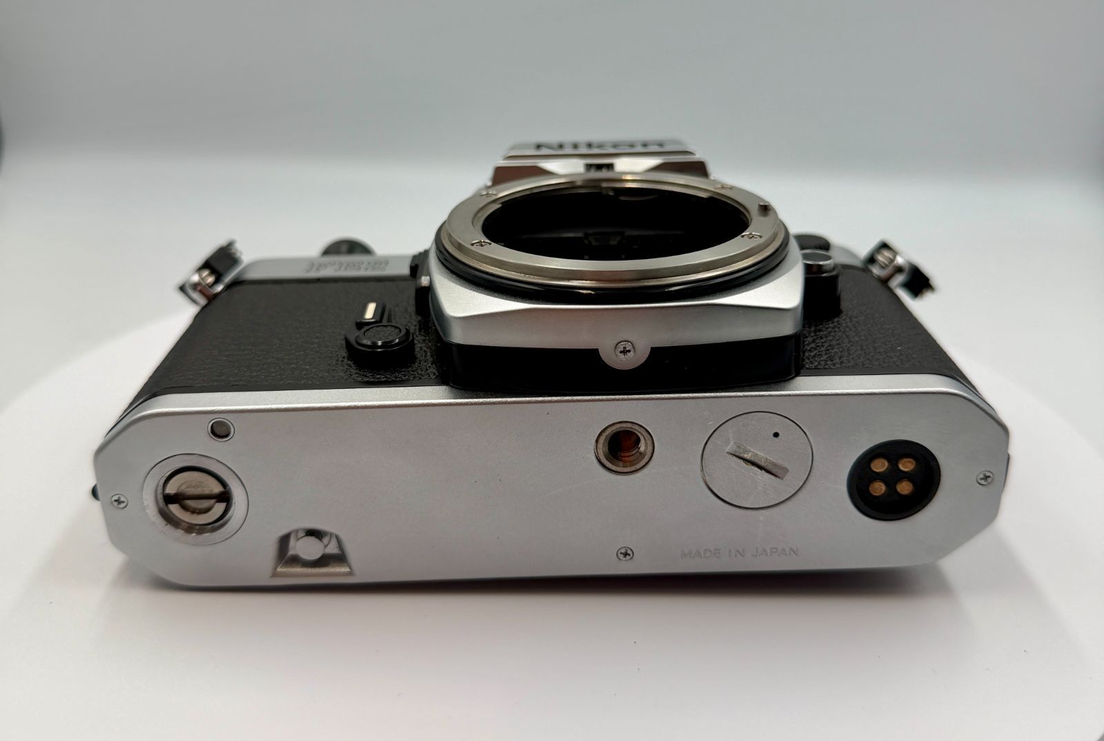 Slr Camera (Film) Nikon Fe2 K0030
