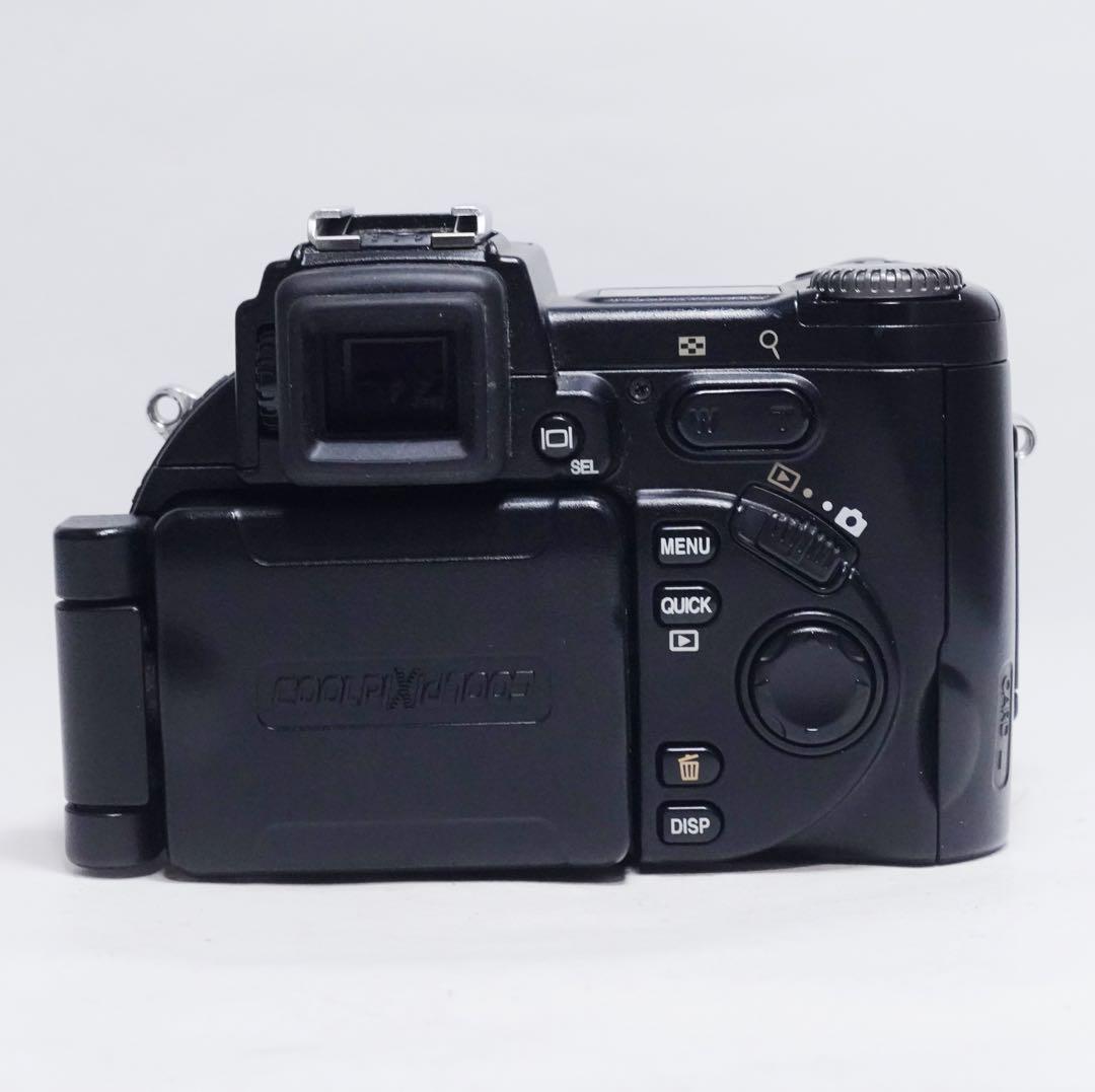 Nikon Compact Digital Camera Coolpix 8700