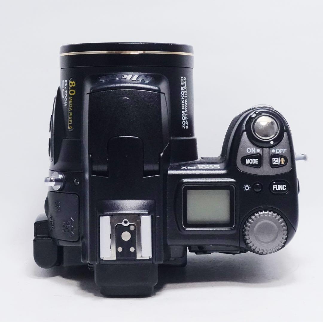 Nikon Compact Digital Camera Coolpix 8700