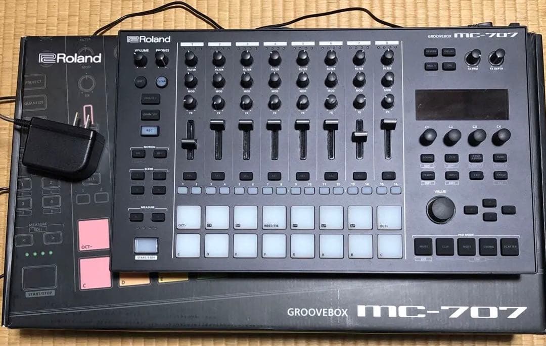 Roland Rhythm Machine Mc-707