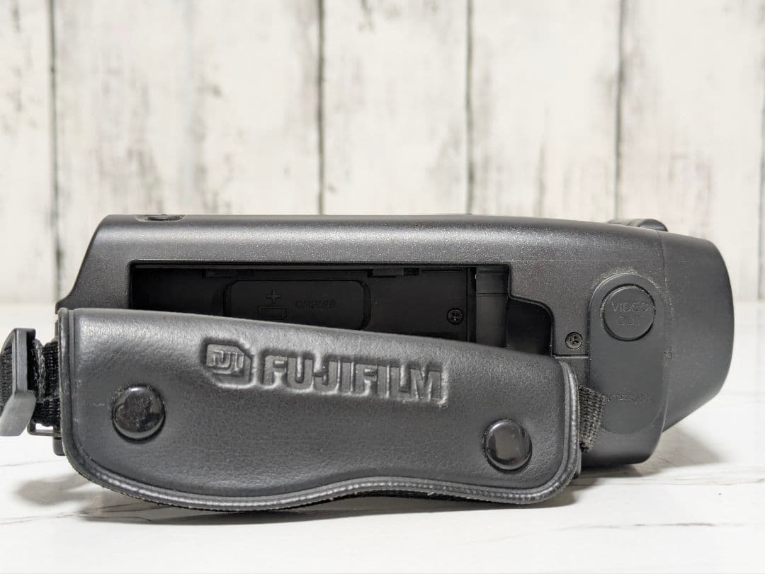 Fujifilm Compact Digital Camera Fujix Ds-220