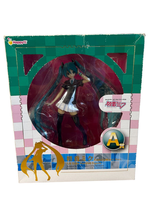Others Familymart Ver. A 1/8 Scale Painted Figure