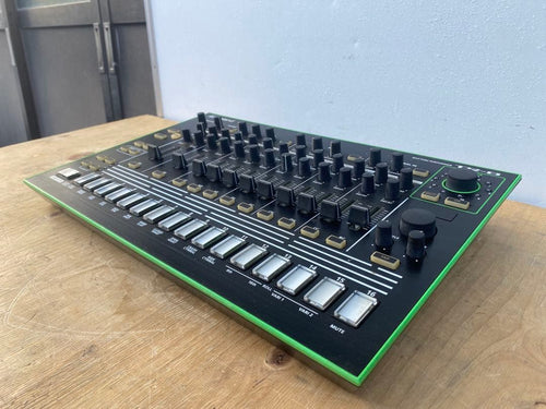 Roland Rhythm Machine Tr-8 Performer