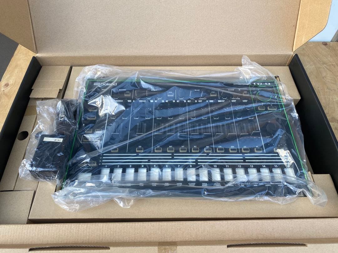 Roland Rhythm Machine Tr-8 Performer