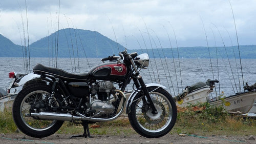 Side Covers W650