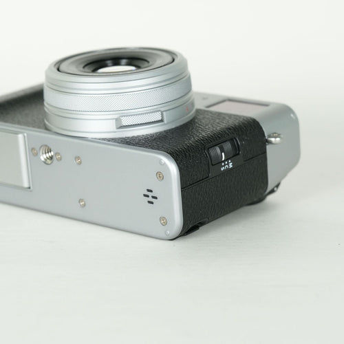 Fujifilm Compact Digital Camera 1,200 X100Vi