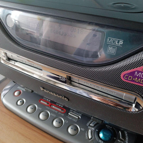 Digital Audio Players Cd/Md/Fm/Am (Pnasonic)